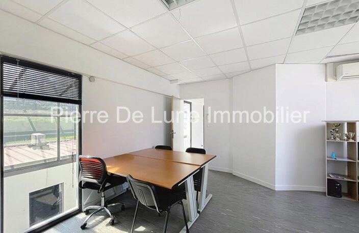 Location de bureau de 70 m2 très lumineux, Tassin la demi lune — photo 5