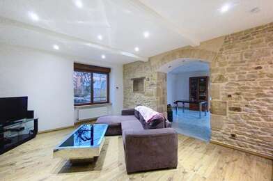 Maison 7 pièces 1760 €
