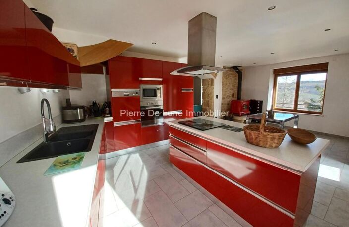 Maison en pierres de type 4, à louer,  à Oingt — photo 2