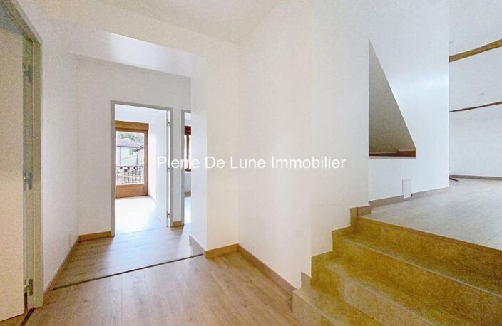 Maison en pierres de type 4, à louer,  à Oingt — photo 5