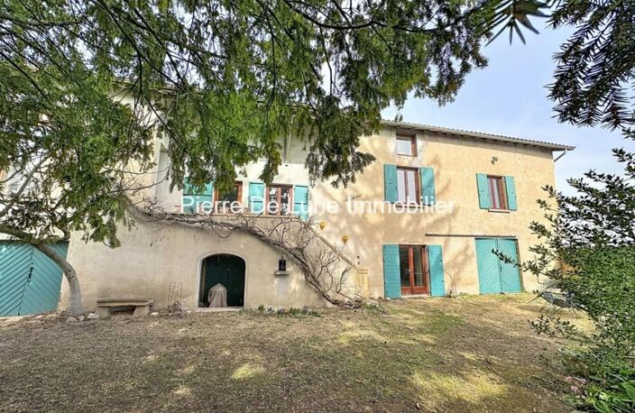 Maison de caractère au cœur du village, vie à pied & piscine — photo 4
