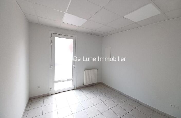 Local  professionnel au centre du Bois d'Oingt — photo 2
