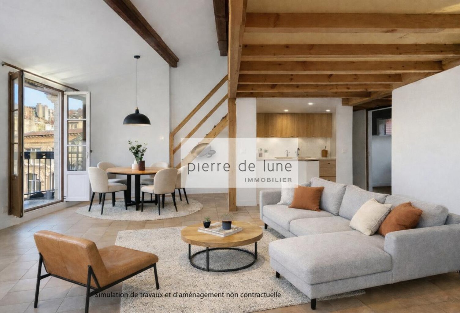 Opportunité rare ! Canut à rénover, balcon, vue dégagée, dernier étage — photo 1