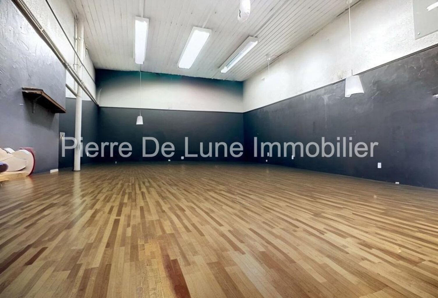 Fonds de commerce à vendre – Emplacement idéal Lyon St-Paul — photo 1