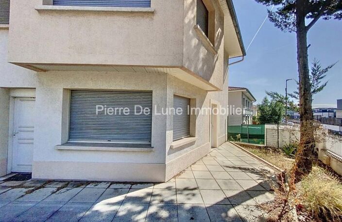 Immeuble de rapport à Bron — photo 3