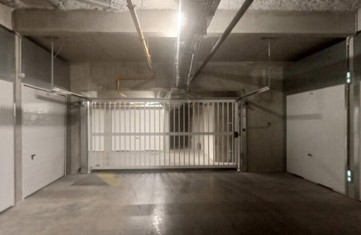 Garage double dans résidence sécurisée — photo 4