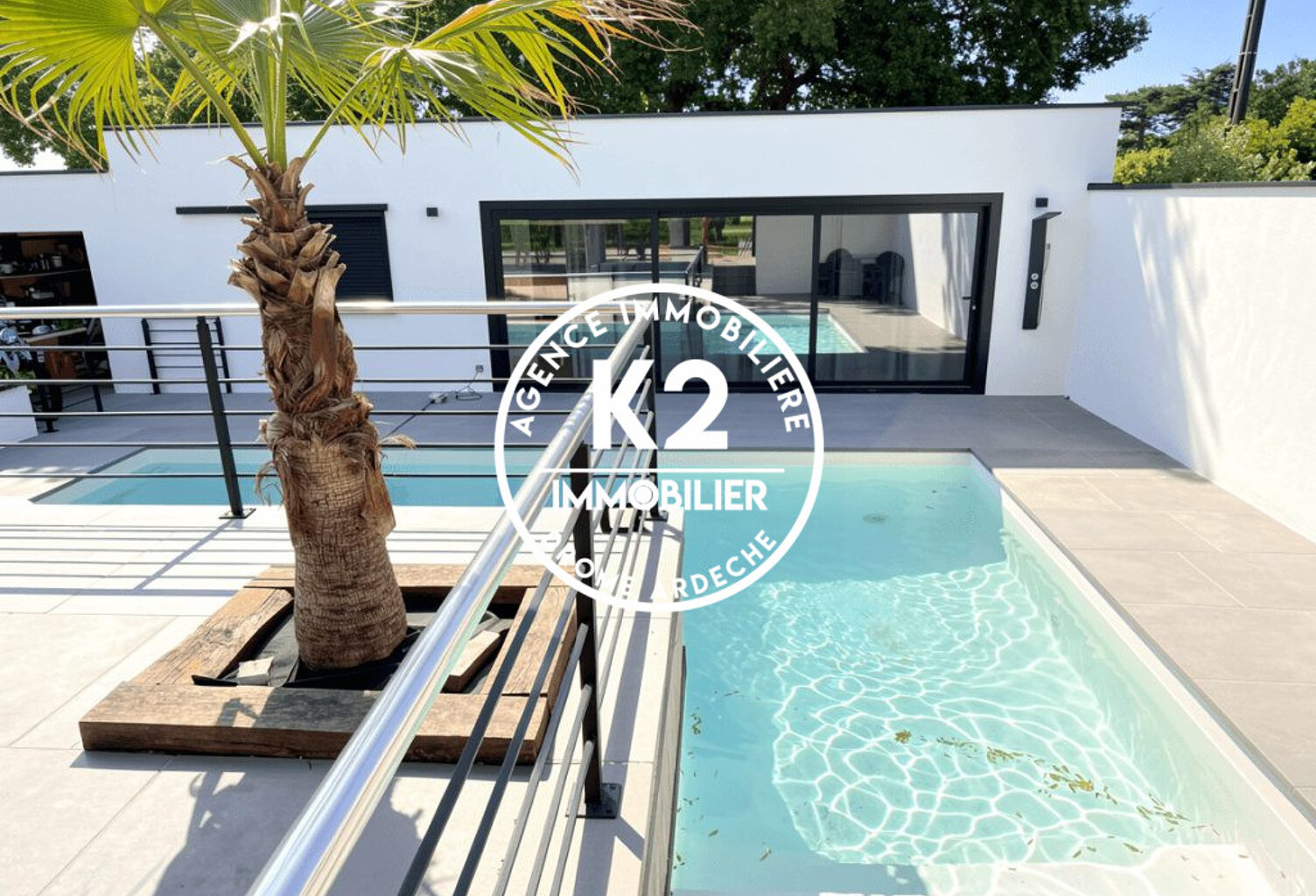 VILLA 240 M² - 5 CHAMBRES — photo 1