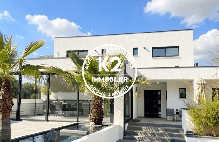 VILLA 240 M² - 5 CHAMBRES — photo 2