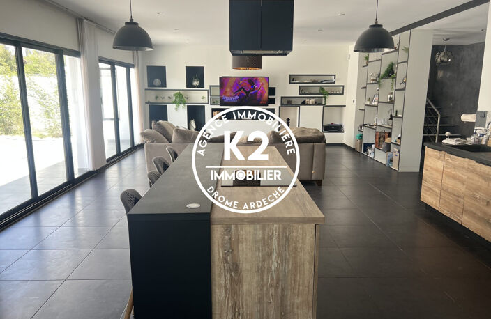 VILLA 240 M² - 5 CHAMBRES — photo 3