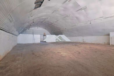 Local industriel  6800 €