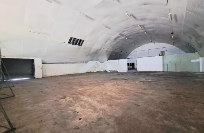 Entrepôt 568 m²  Filière Agro-Économique  Zone Pierref — photo 2