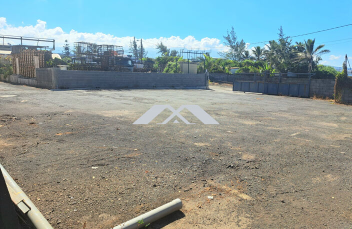 Entrepôt 568 m²  Filière Agro-Économique  Zone Pierref — photo 3