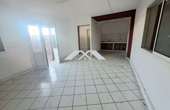 Entrepôt 568 m²  Filière Agro-Économique  Zone Pierref — photo 4