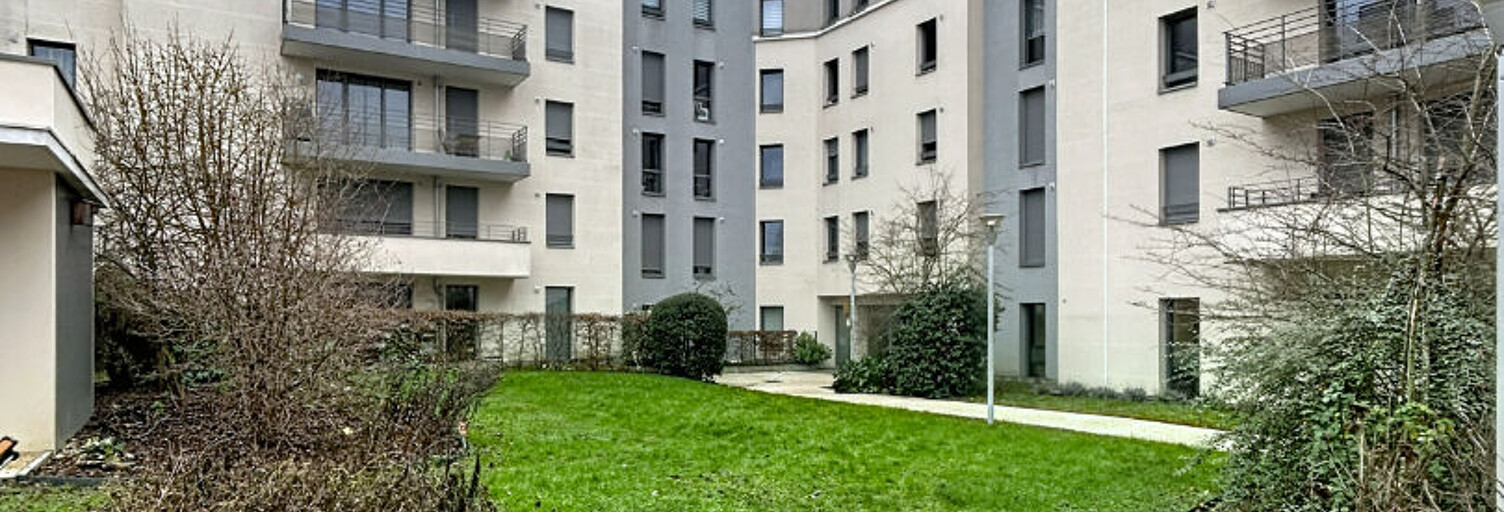 Garage   m² à louer à Reims (51100)