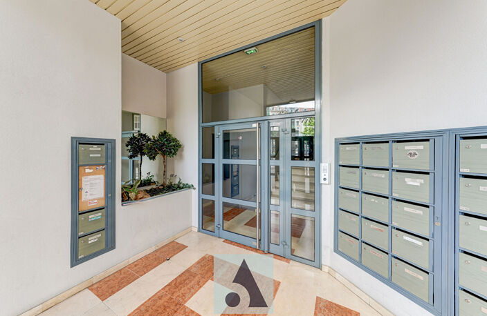 Appartement Lyon 8e - Monplaisir - T4 de 83m² — photo 2