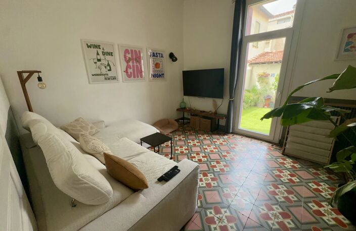 Appartement F4 140 m2, terrasse privative, premier étage — photo 4