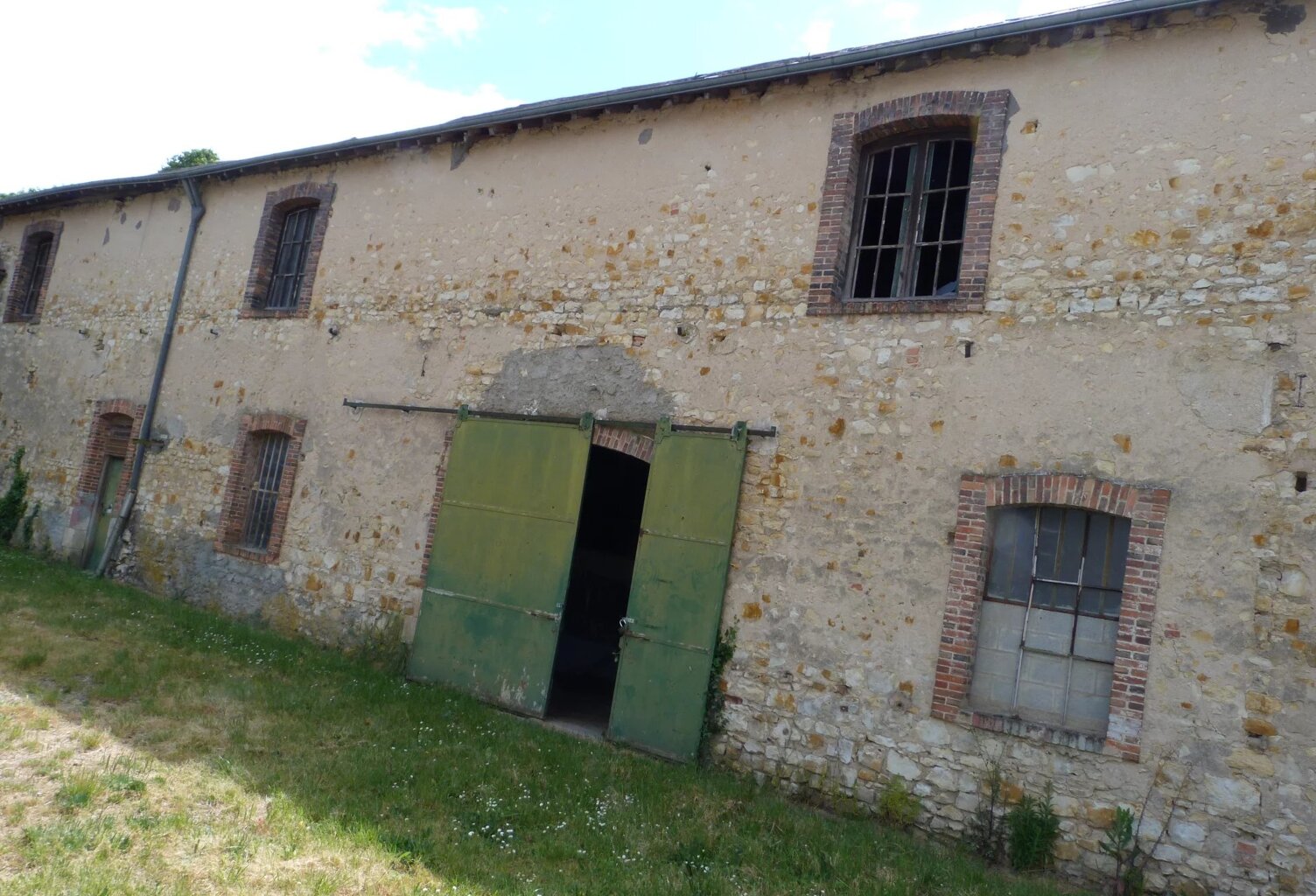 Villedieu-sur-Indre : Immeuble 755 M² à rénover — photo 1