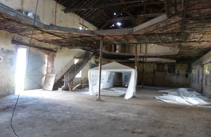Villedieu-sur-Indre : Immeuble 755 M² à rénover — photo 5