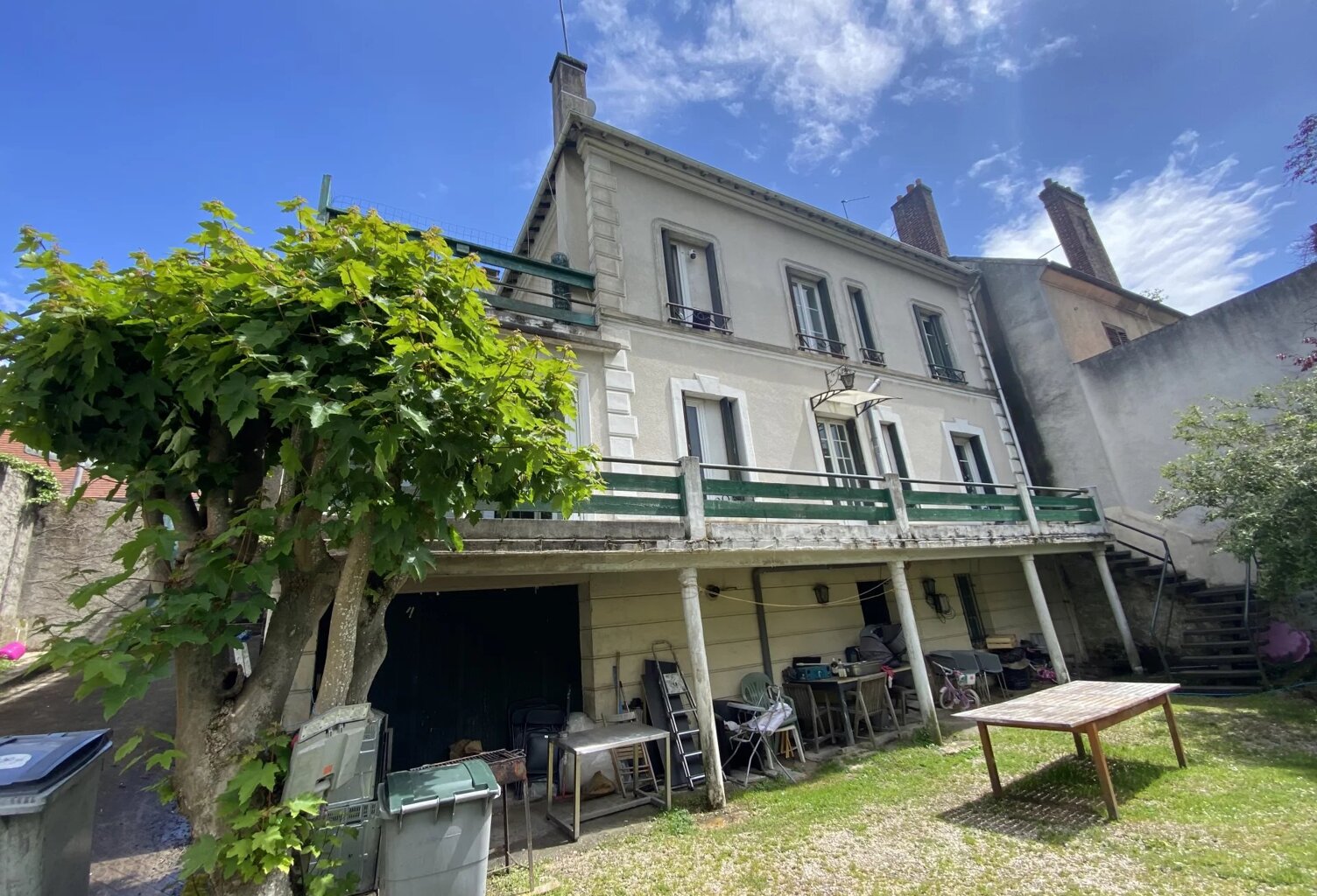 Maison familiale sur 3 niveaux et sous sol total à LOUVRES 95 — photo 1