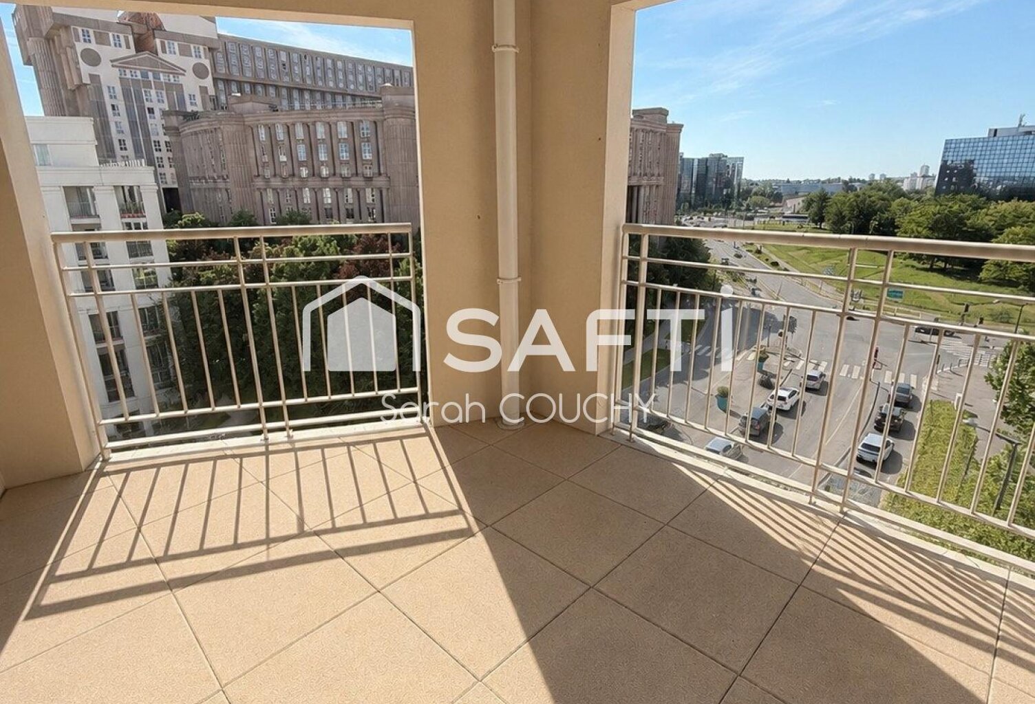 T3 récent avec terrasse et parking  Investissement locatif sécurisé à Noisy-le-Grand Mont d'Est — photo 1