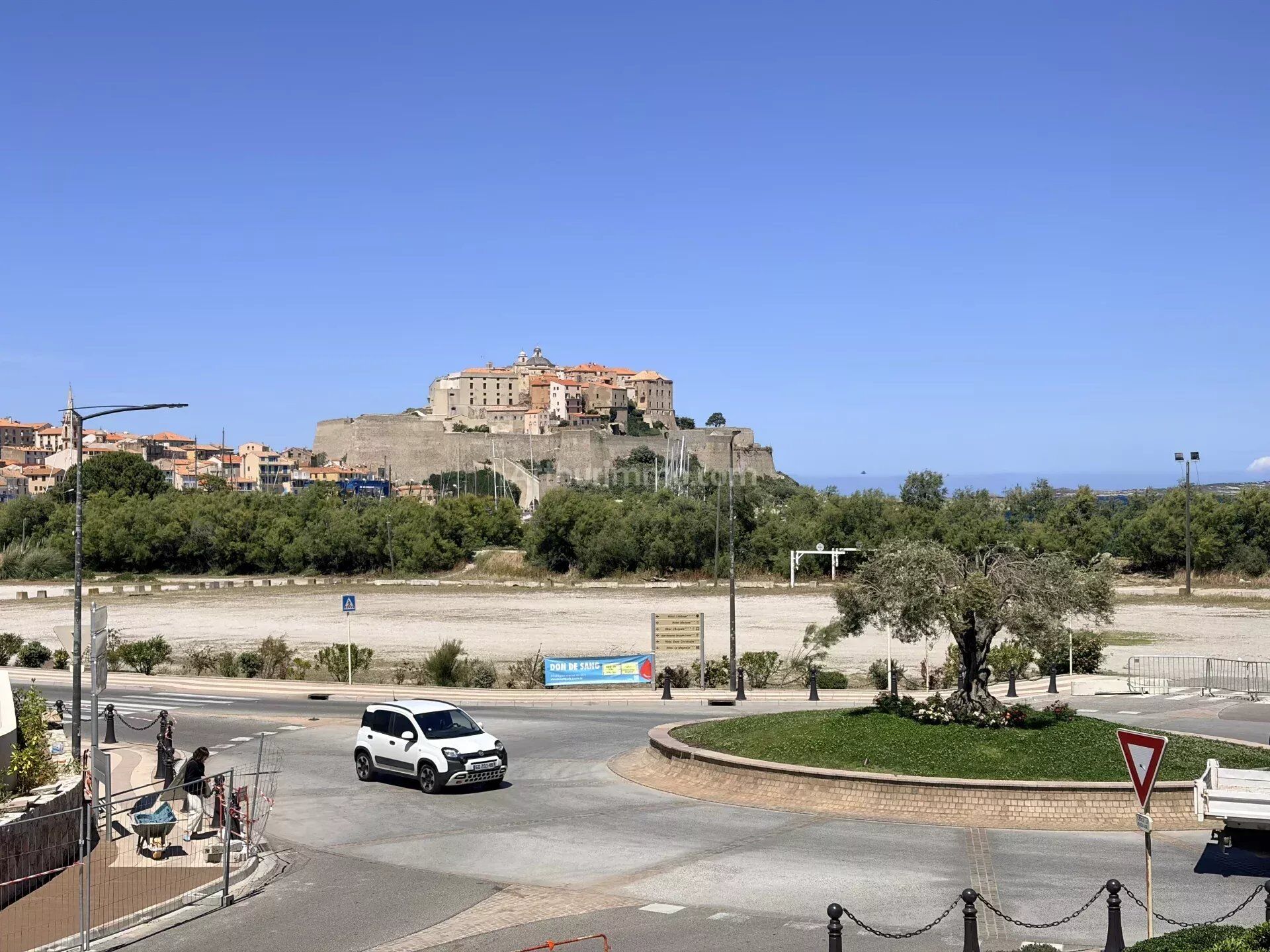 Appartement 2 pièces 57 m² · à Calvi · 57 m² · 313 500 €