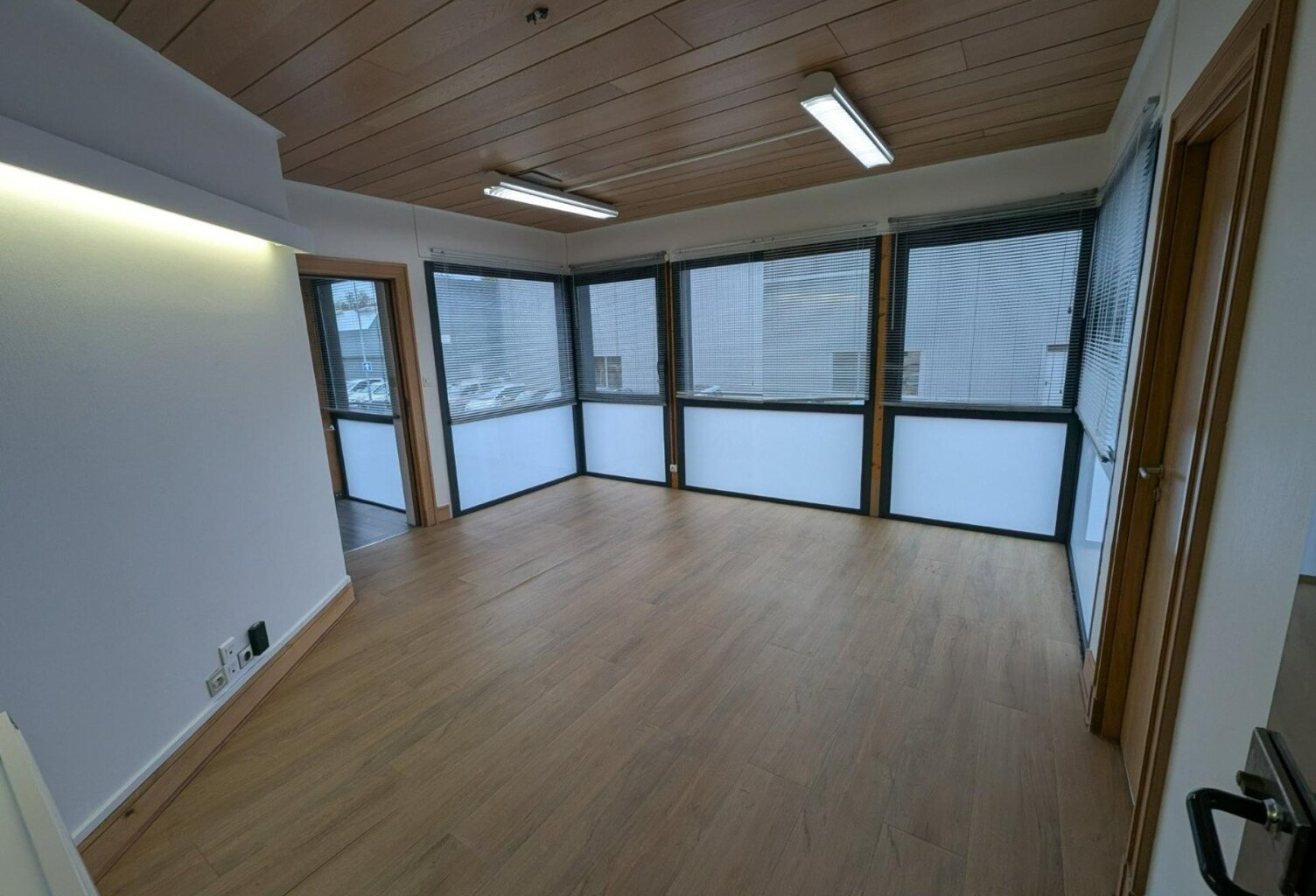 16 m2 de bureaux à St Sylvain — photo 1