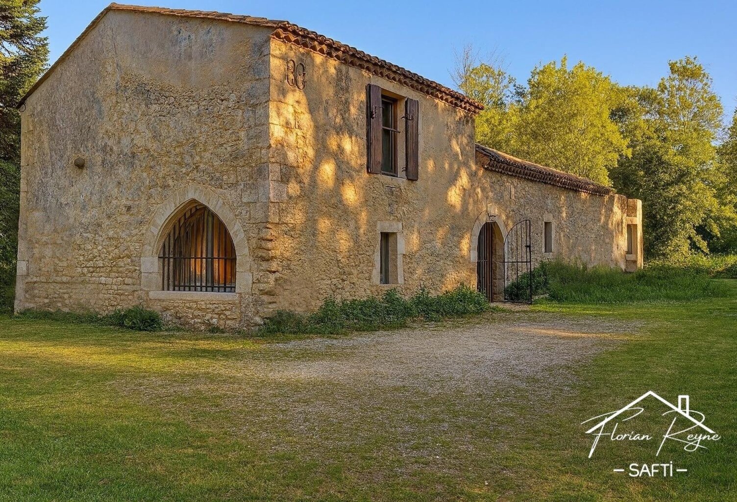 Moulin du XII? siècle entièrement restauré  Cœur du Médoc — photo 1