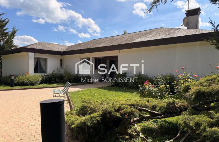 Propriété composée de deux habitations au coeur du village de Saint Doulchard — photo 2