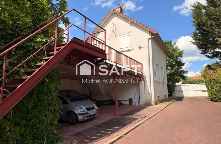 Propriété composée de deux habitations au coeur du village de Saint Doulchard — photo 5