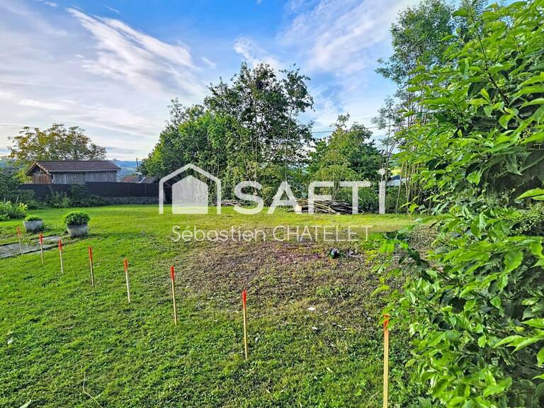 Terrain 775 m²  Beau potentiel, centre village au calme — photo 1