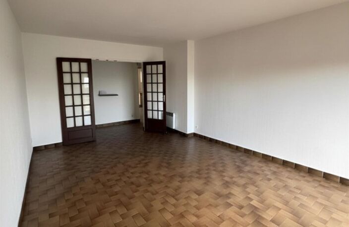 Appartement T2 de 53m² avec balcon et place de parking vue cathédrale — photo 5