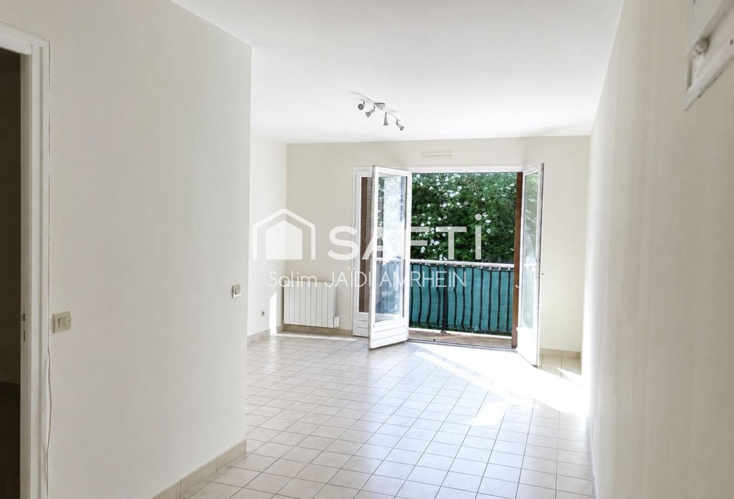 Investissez : studio loué proche transports — photo 1