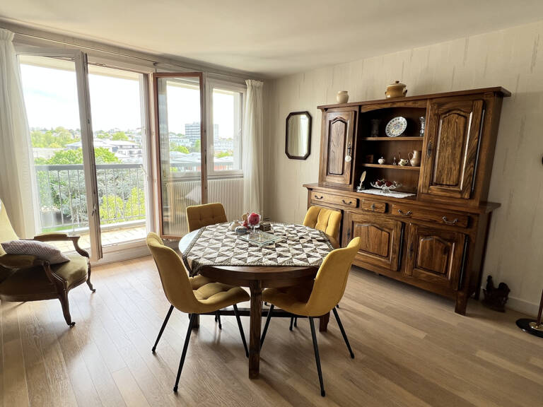 APPARTEMENT F4 DERNIER ÉTAGE AVEC ASCENSEUR — photo 1