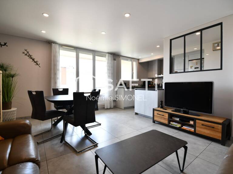 Grand appartement de cinq pièces ! Ravalement réglé par les propriétaires ! Trés beau niveau de finitions! — photo 1
