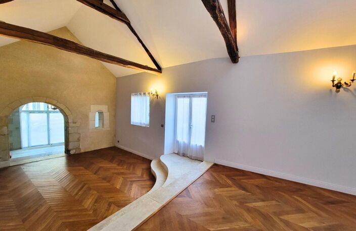 Maison de maître avec dépendances et troglodytes. — photo 5