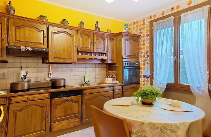 À vendre  Belle villa 6 pièces de 136 m² sur 1 650 m² de terrain  Villeneuve-la-Comptal — photo 4