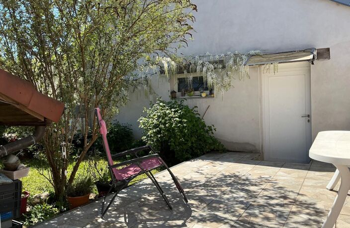 Maison, 205 M2, 4 pièces, 3 chambres, 446 m2 de terrain — photo 3
