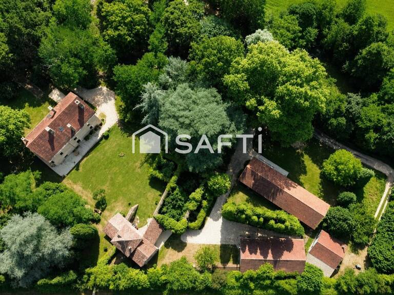 Opportunité parfaitement adaptée à un regroupement familial ou à un projet touristique — photo 1