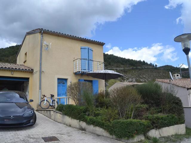 Maison proposé à Castellane