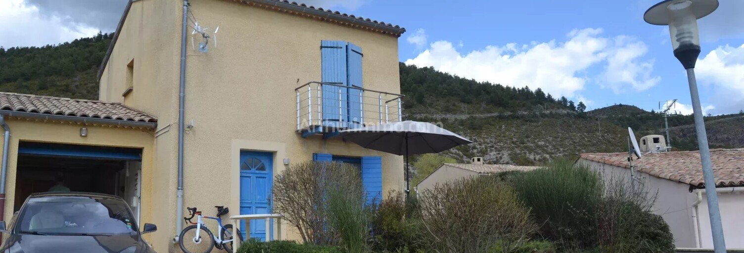 Maison 3 Pièces 77 m² à vendre à Castellane (04120)