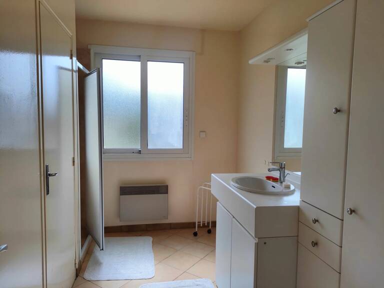 Charmante maison de village à Vayres, 5 chambres — photo 1