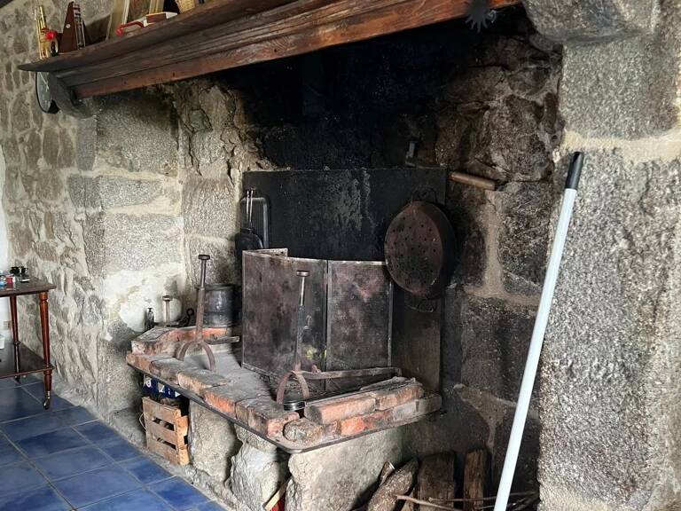 À vendre dans la Creuse : domaine sur 2 hectareses de terrain — photo 1