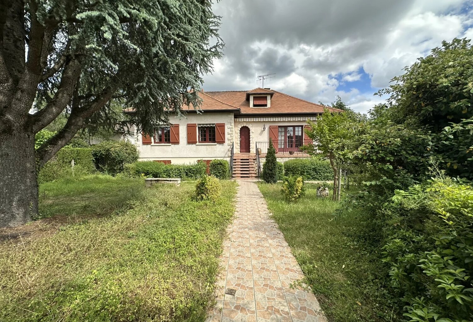 Grande maison familiale à Buxerolles, 7 chambres — photo 1