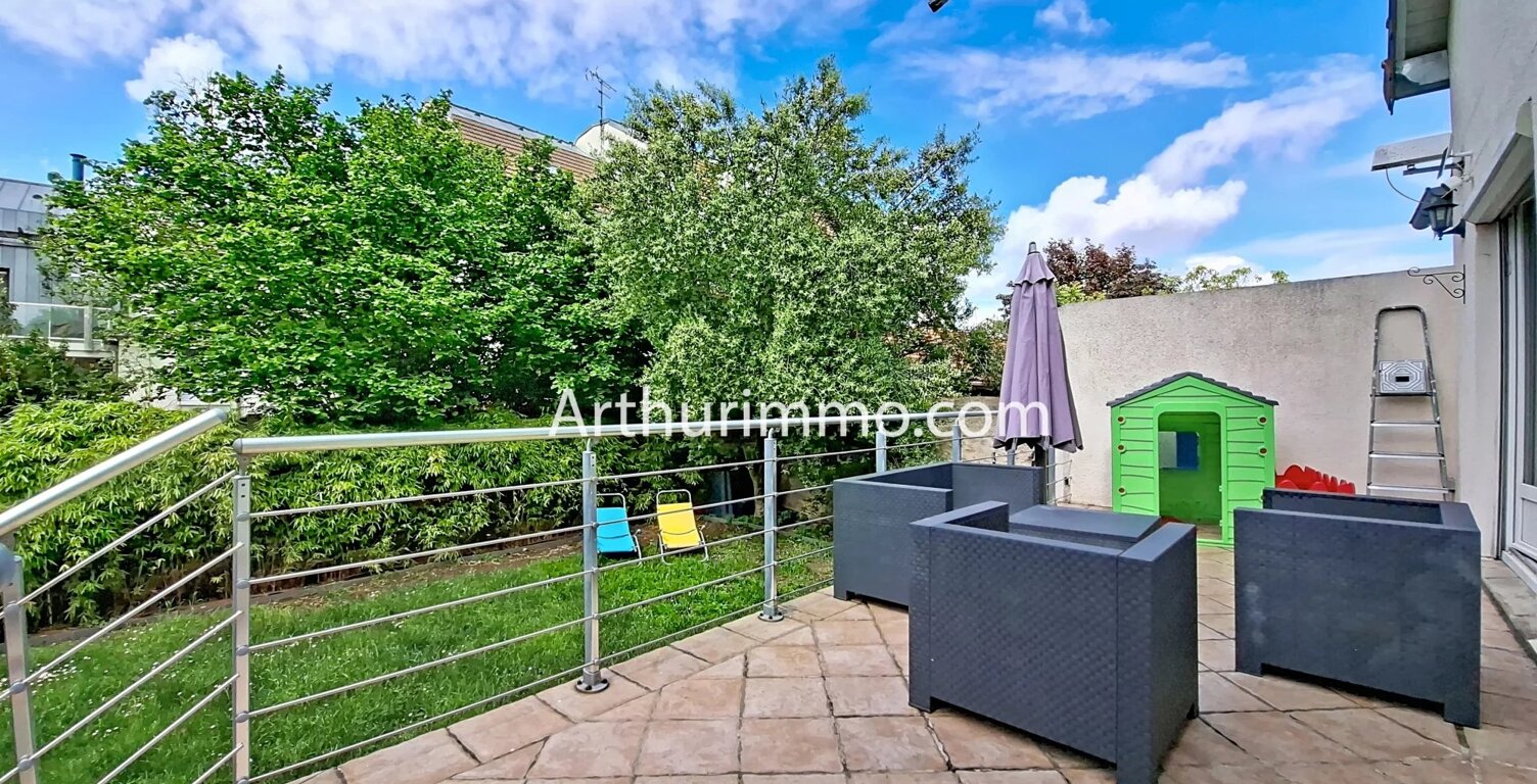 Maison traditionnelle 5 pièces – 105 m² – Limeil-Brévannes — photo 1