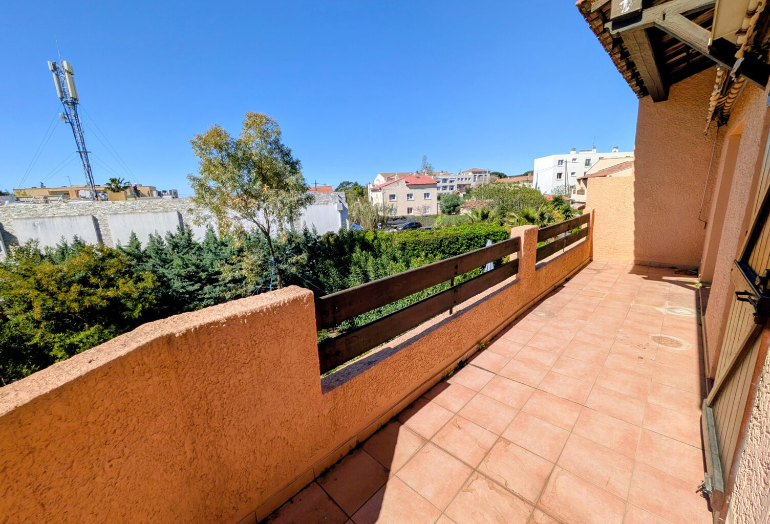 T3 en duplex 74m2, terrasse, garage - Saint Cyr sur mer — photo 1