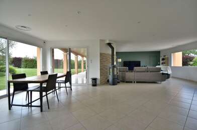 Maison 8 pièces 592800 €