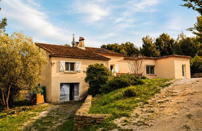 Vente maison 6 pièces 191 m² La Ciotat (13600) — photo 2