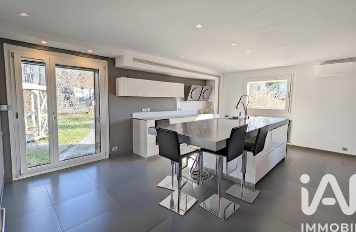 Vente Maison/villa 4 pièces — photo 2
