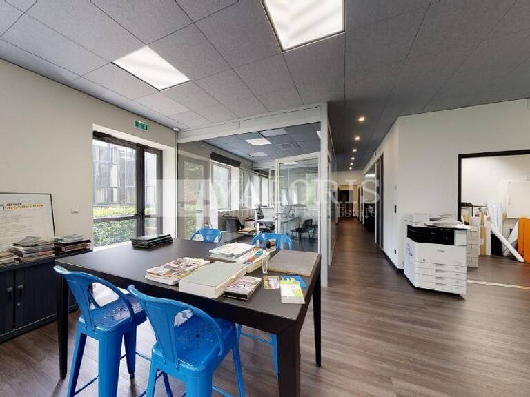 BUREAUX à LOUER — photo 1