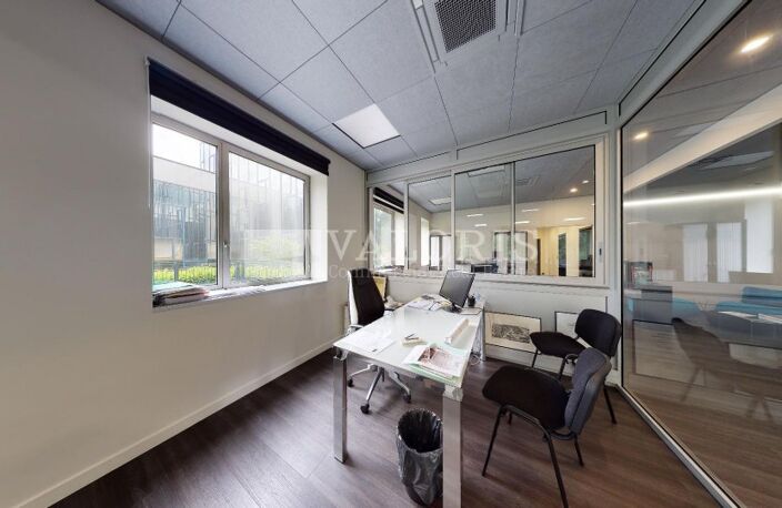 BUREAUX à LOUER — photo 3